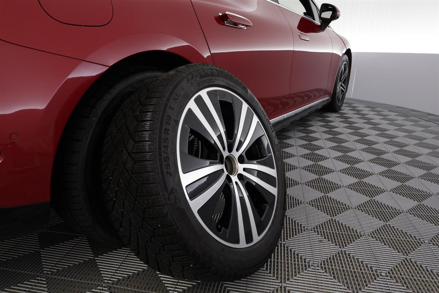 Mercedes-Benz EQE vaihtoauto