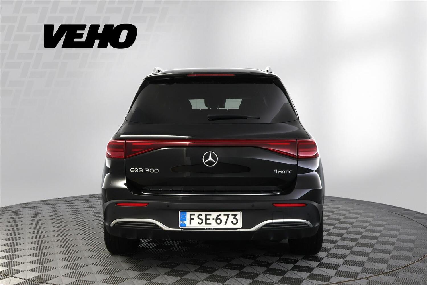 Mercedes-Benz EQB vaihtoauto