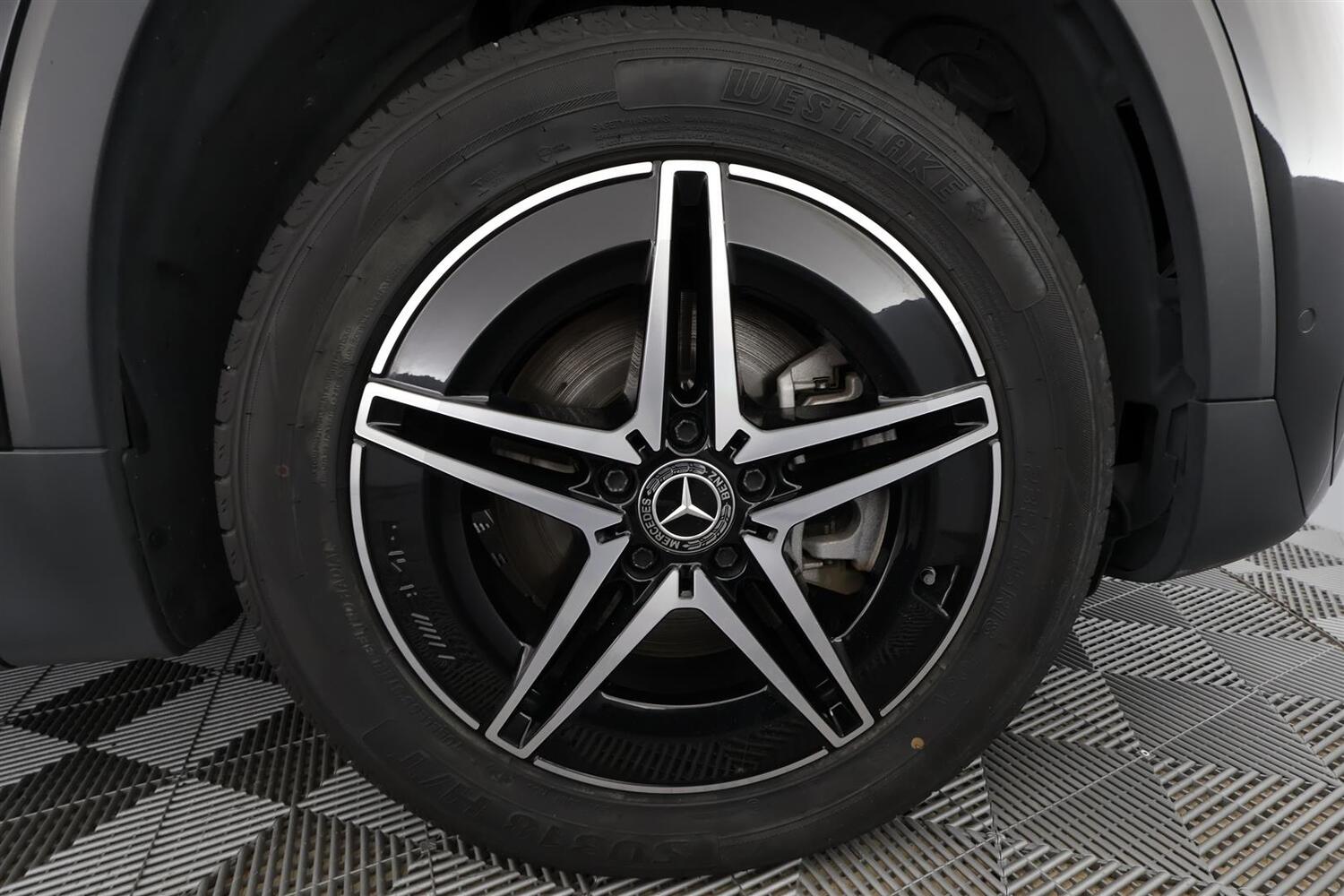 Mercedes-Benz EQB vaihtoauto