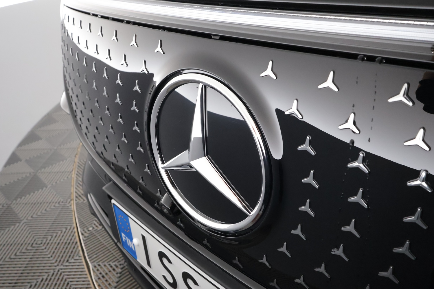 Mercedes-Benz EQB vaihtoauto