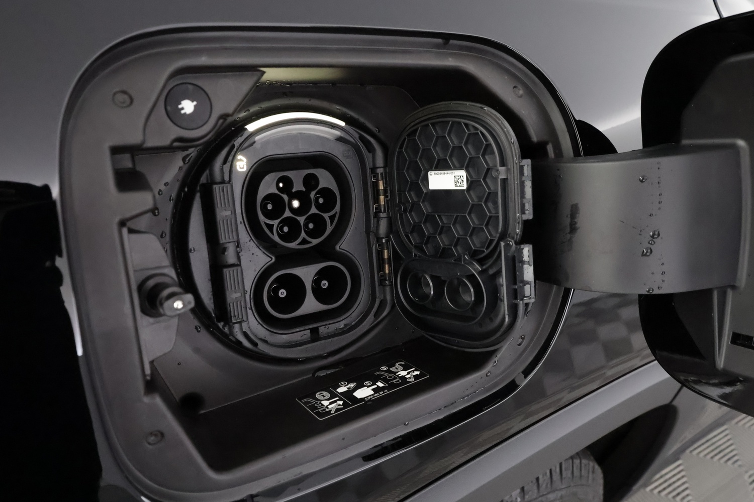 Mercedes-Benz EQB vaihtoauto