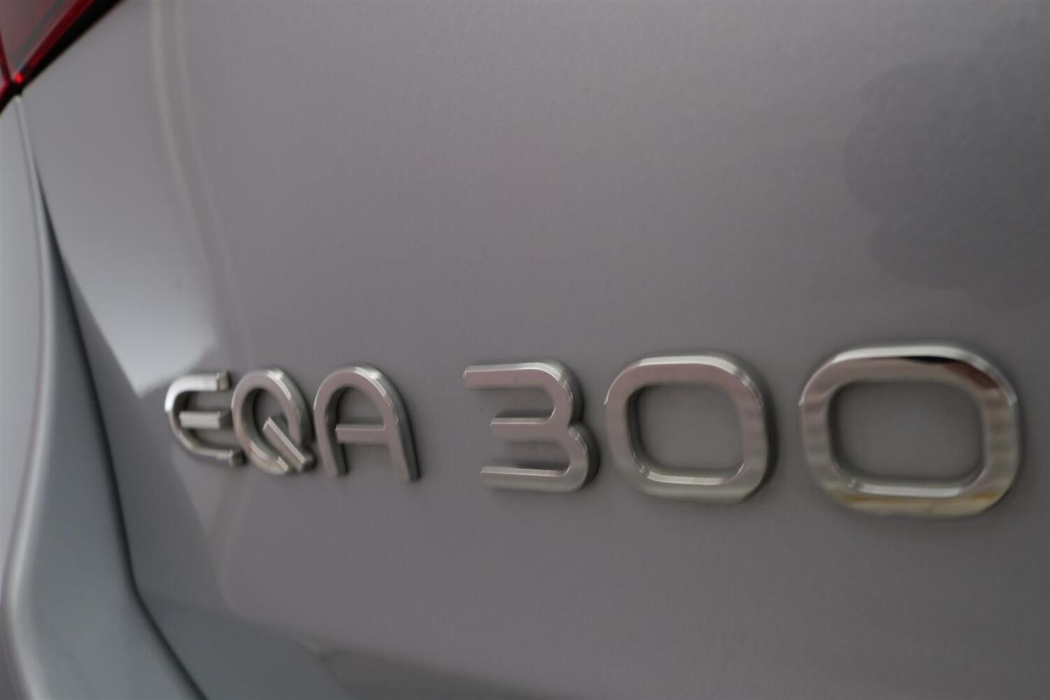 Mercedes-Benz EQA vaihtoauto