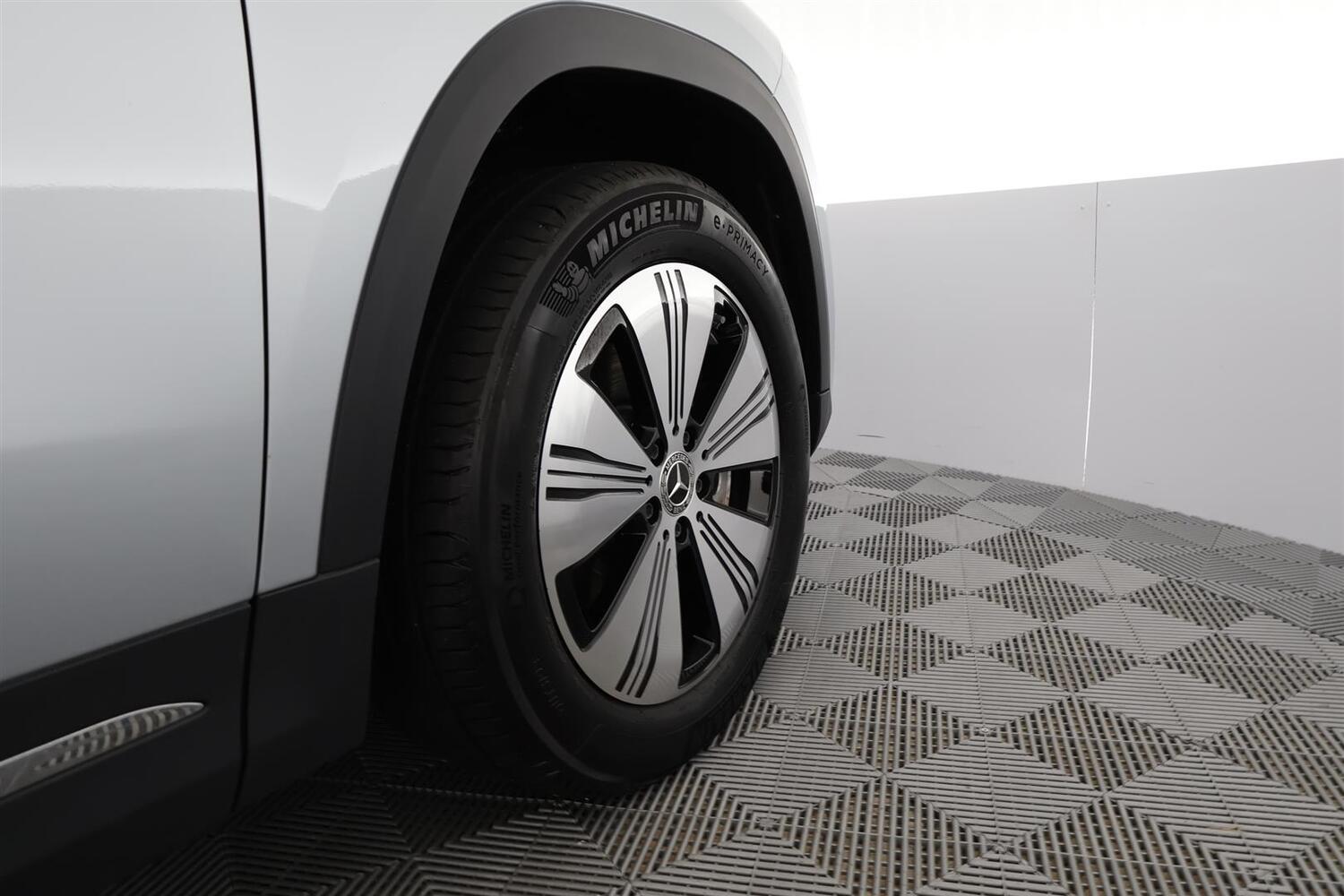 Mercedes-Benz EQA vaihtoauto