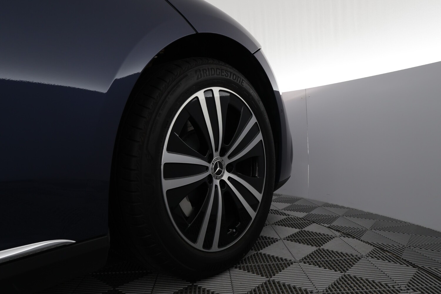 Mercedes-Benz EQE vaihtoauto