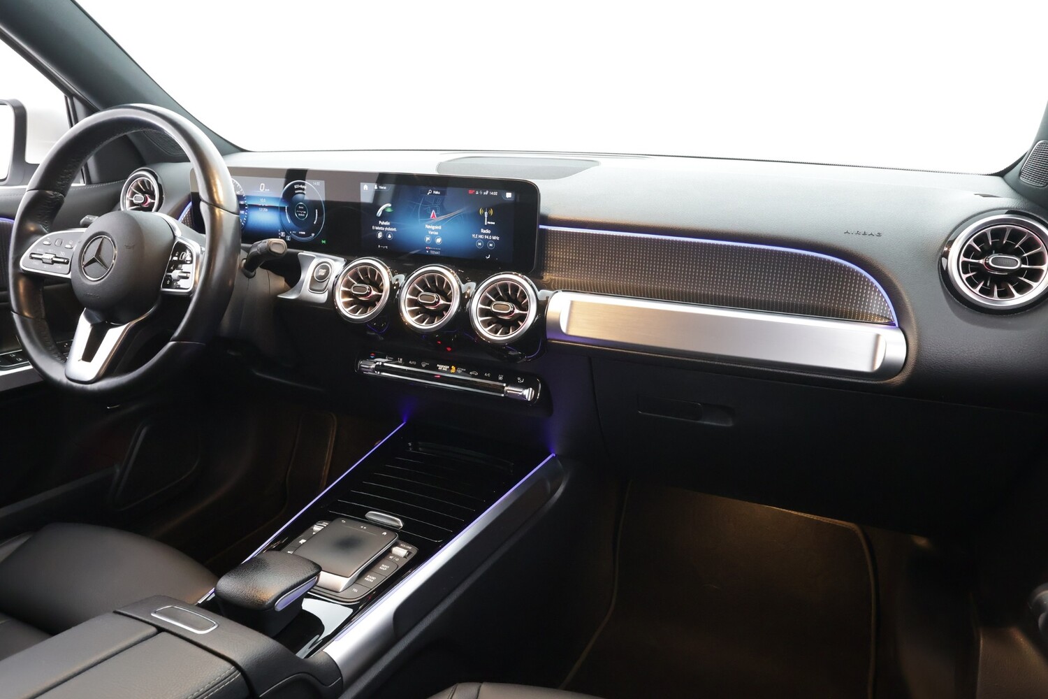 Mercedes-Benz EQB vaihtoauto