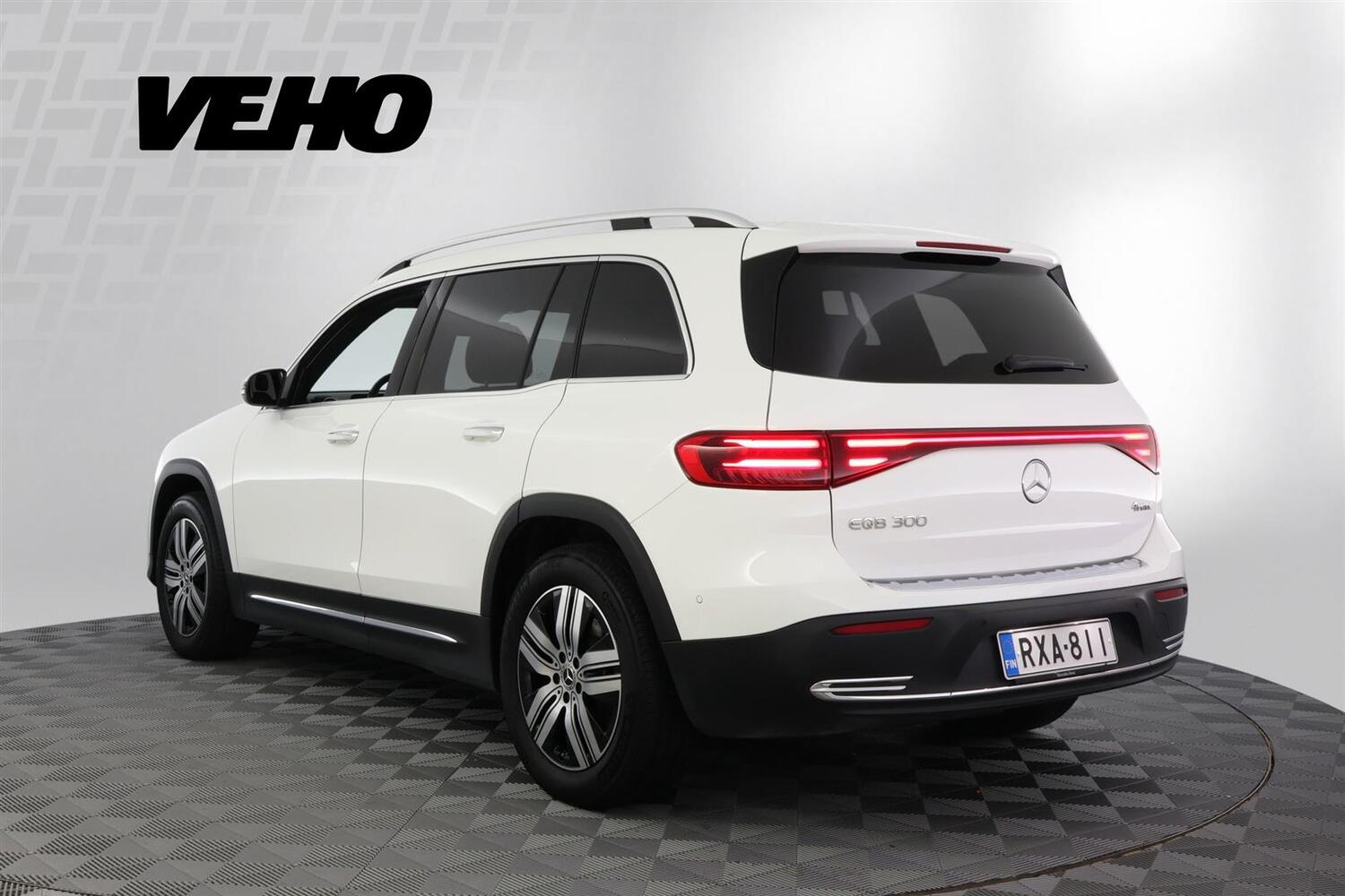Mercedes-Benz EQB vaihtoauto