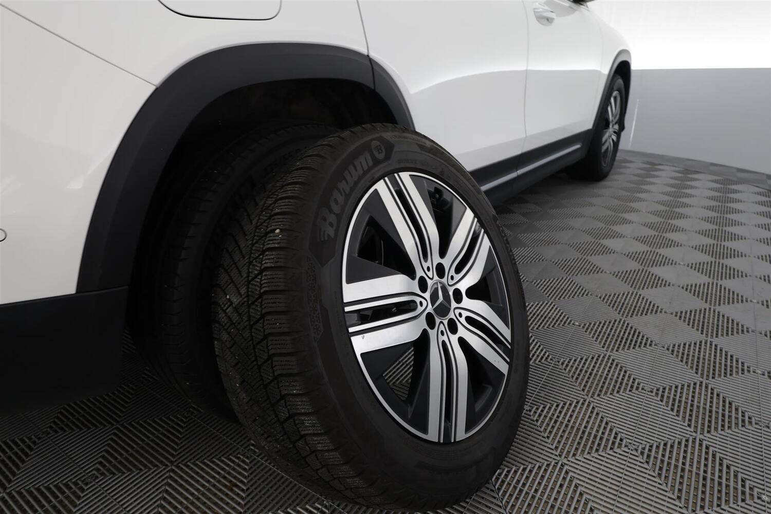 Mercedes-Benz EQB vaihtoauto