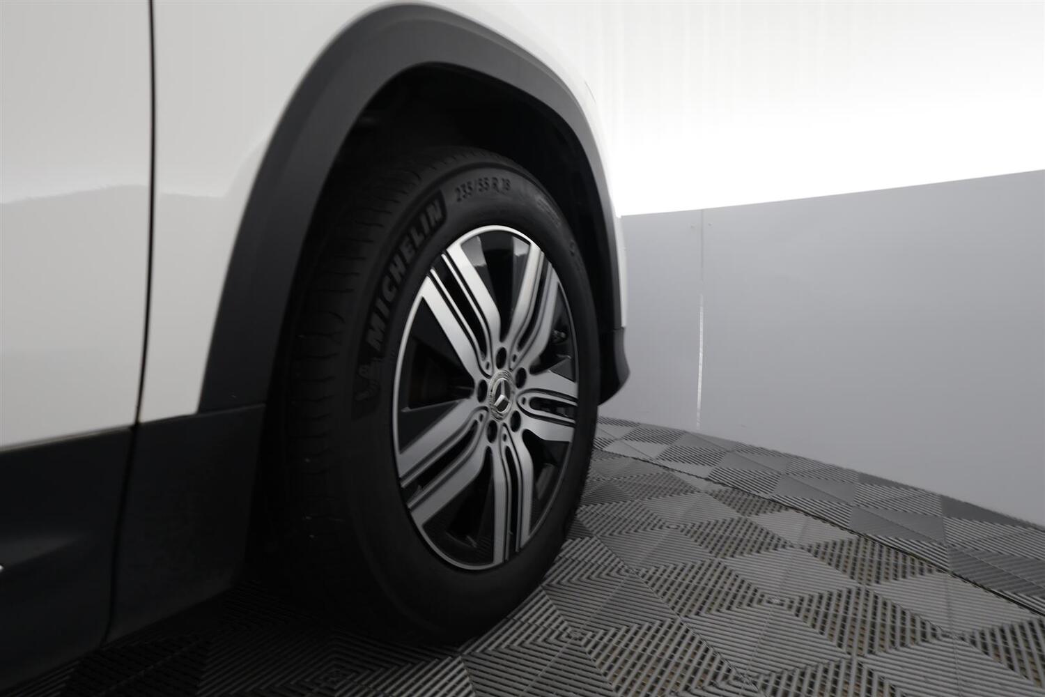 Mercedes-Benz EQB vaihtoauto