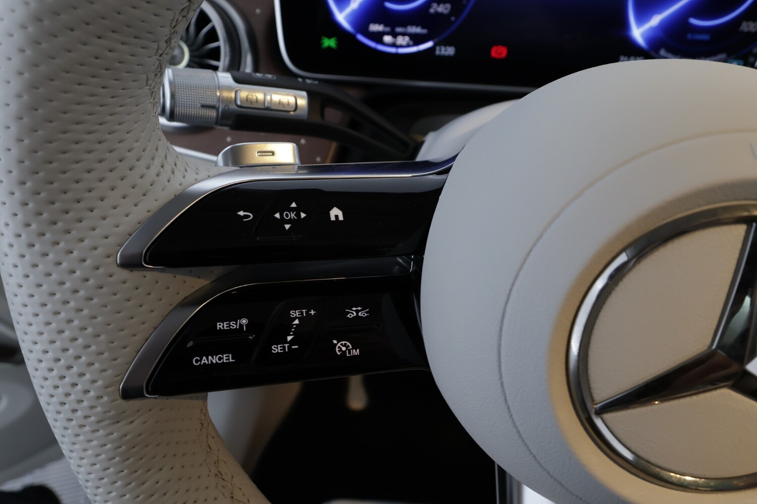 Mercedes-Benz EQS vaihtoauto