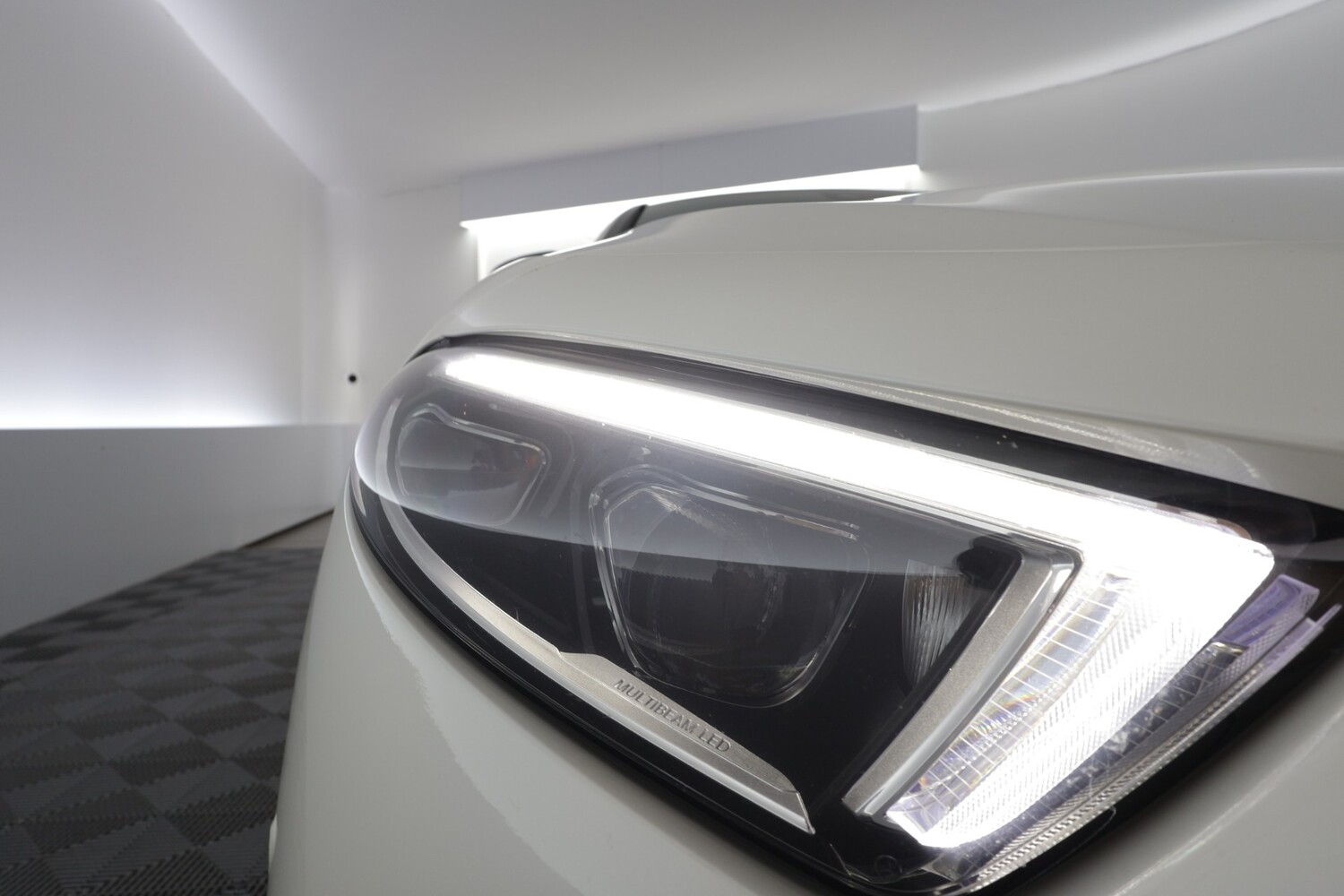 Mercedes-Benz CLS vaihtoauto