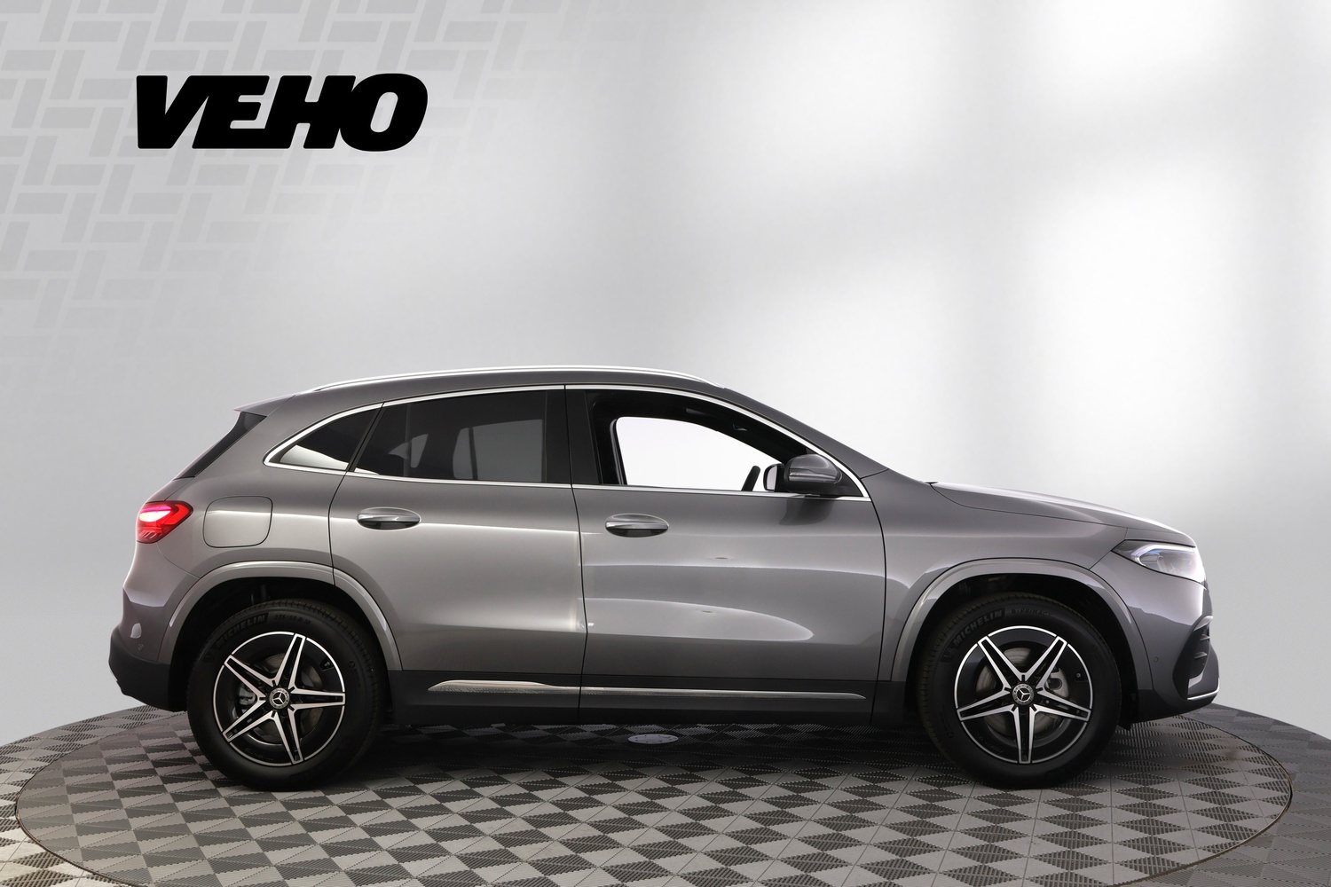 Mercedes-Benz EQA vaihtoauto