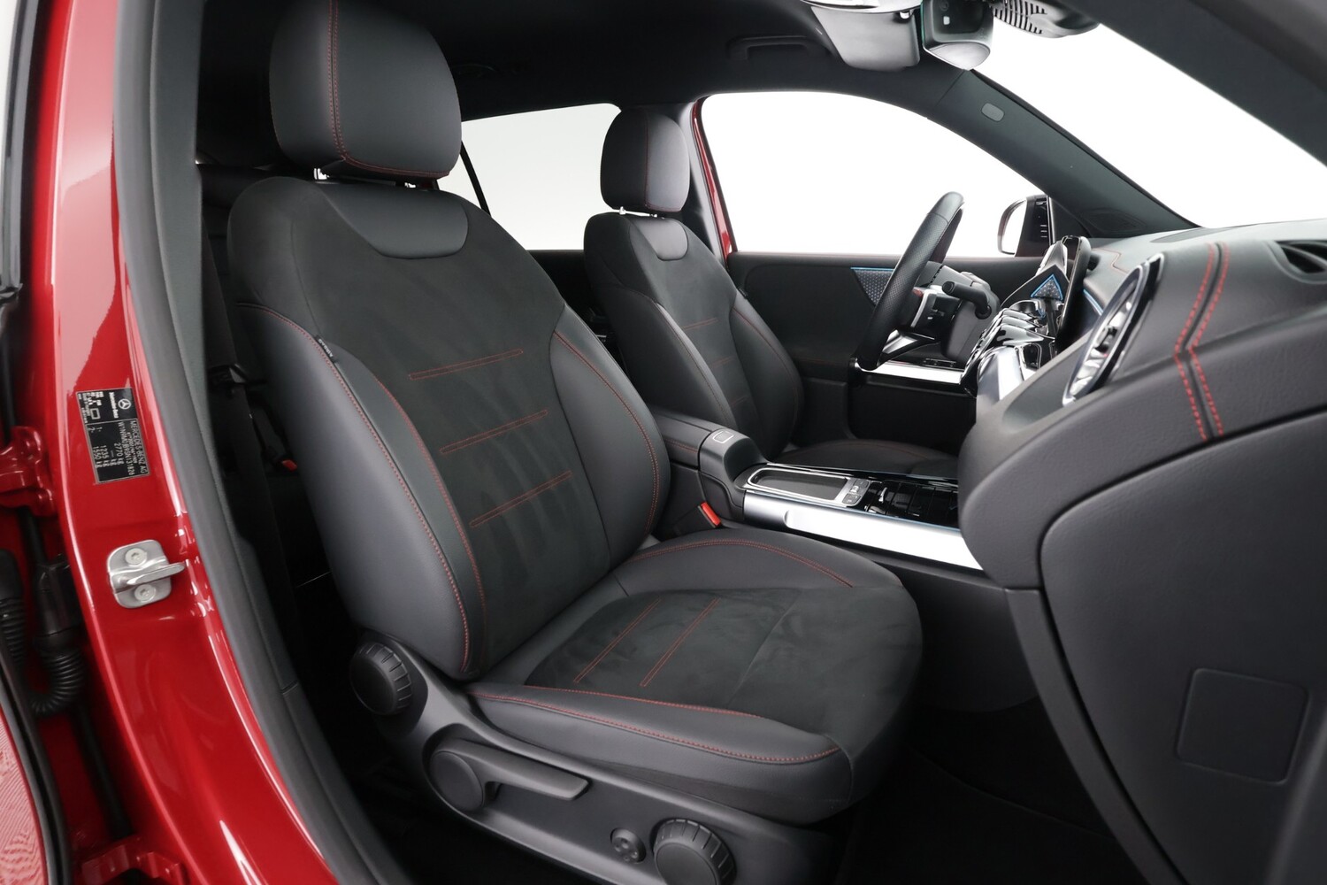 Mercedes-Benz EQB vaihtoauto