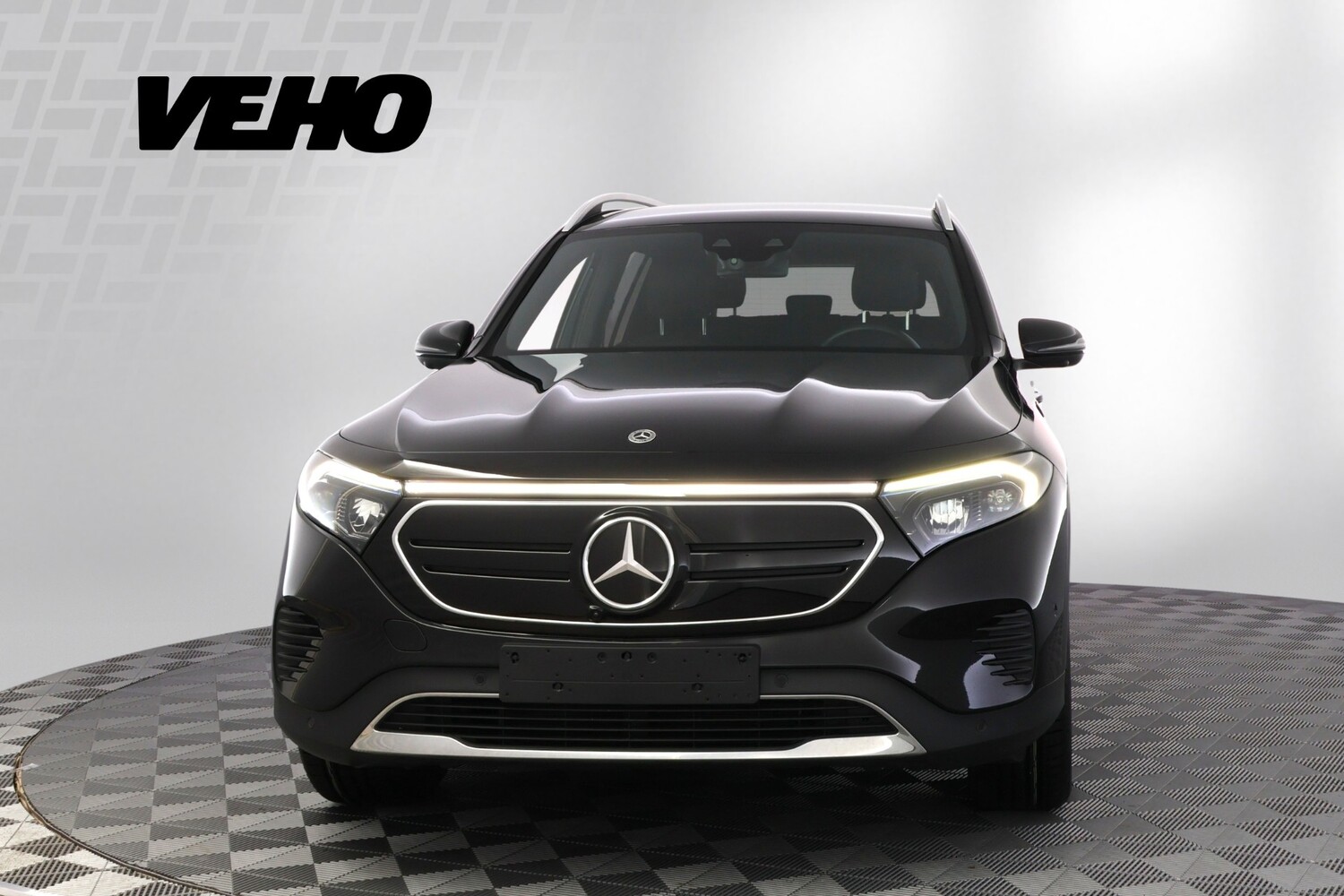 Mercedes-Benz EQB vaihtoauto