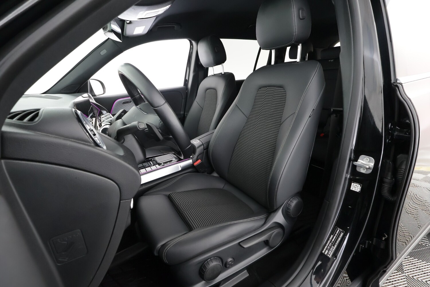 Mercedes-Benz EQB vaihtoauto
