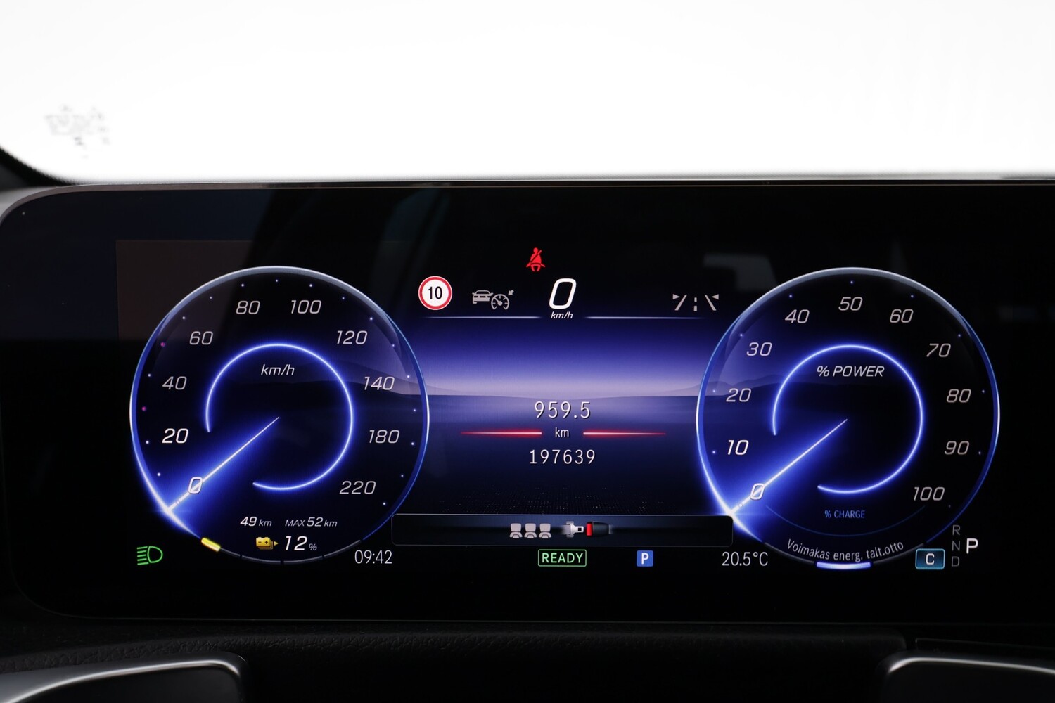 Mercedes-Benz EQB vaihtoauto