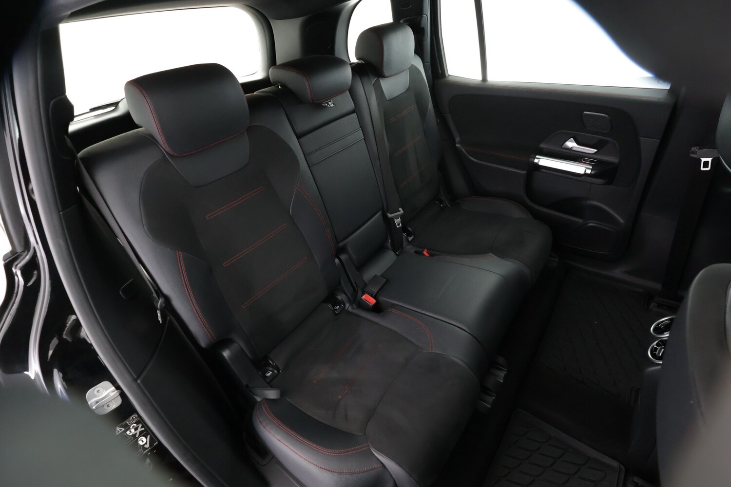 Mercedes-Benz EQB vaihtoauto