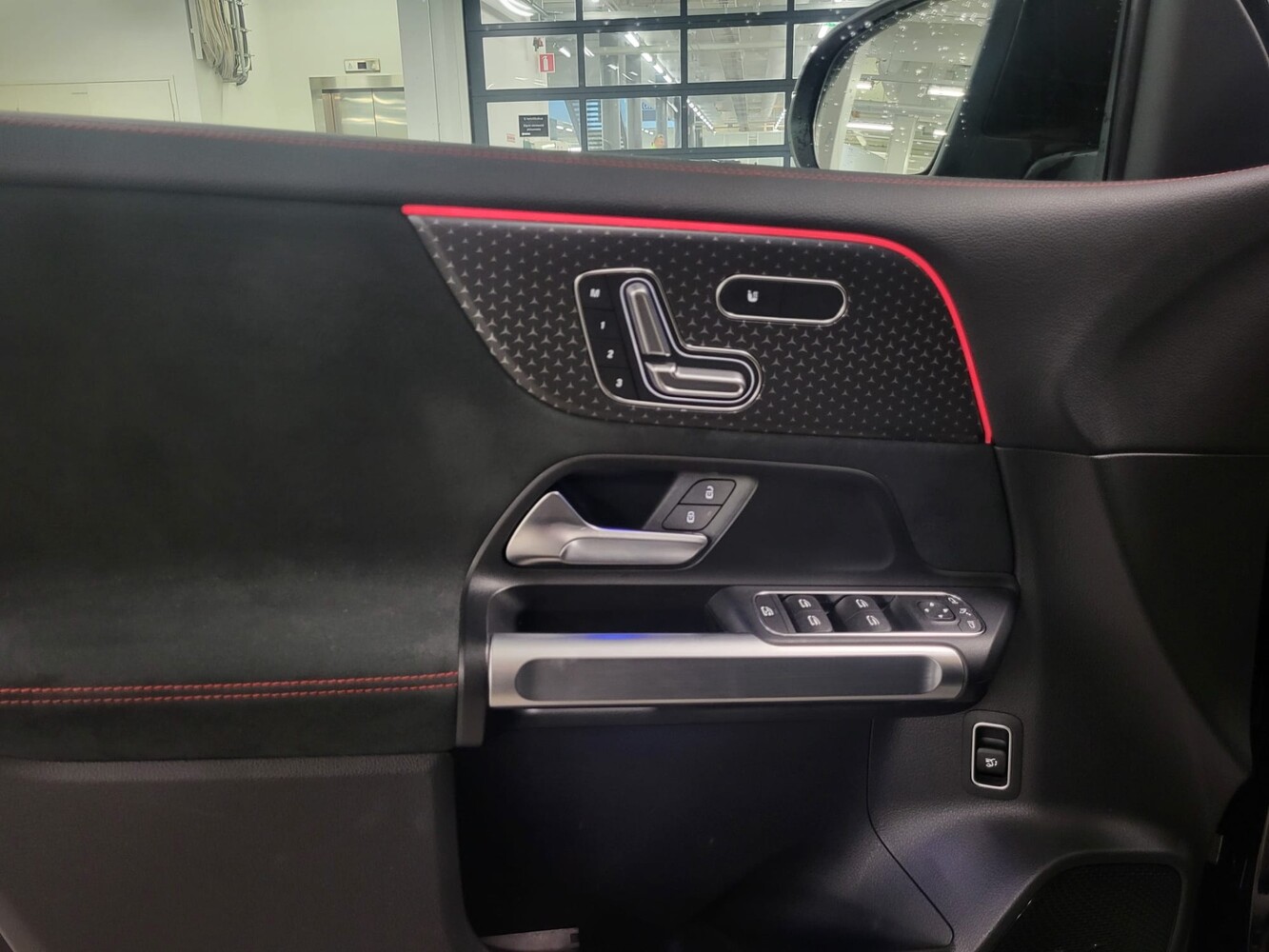 Mercedes-Benz EQB vaihtoauto