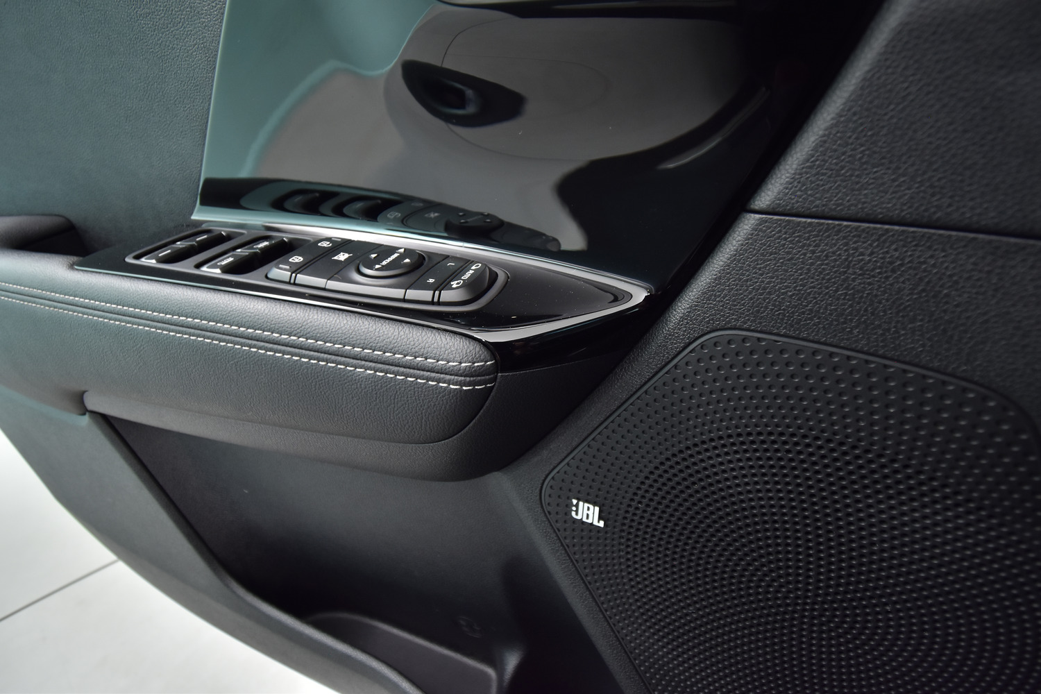 Kia Niro plug-in vaihtoauto