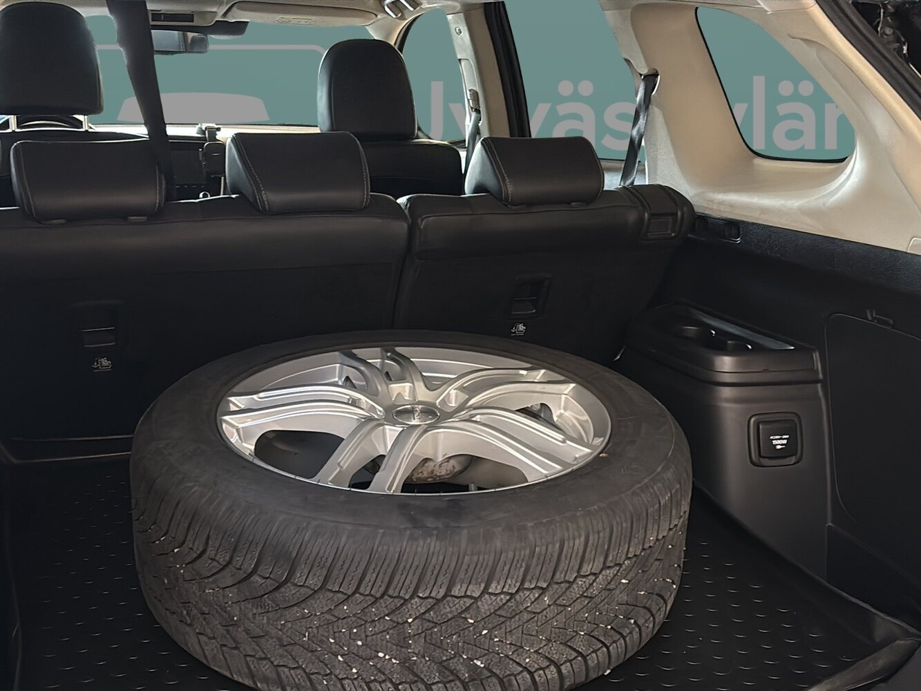 Mitsubishi Outlander PHEV vaihtoauto