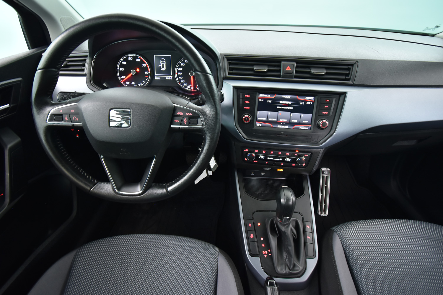 SEAT Arona vaihtoauto