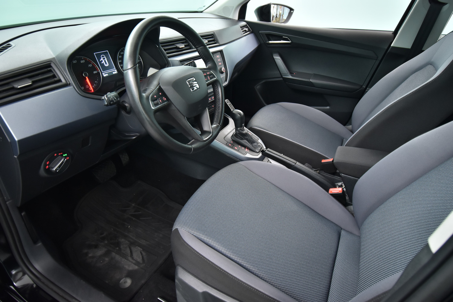 SEAT Arona vaihtoauto