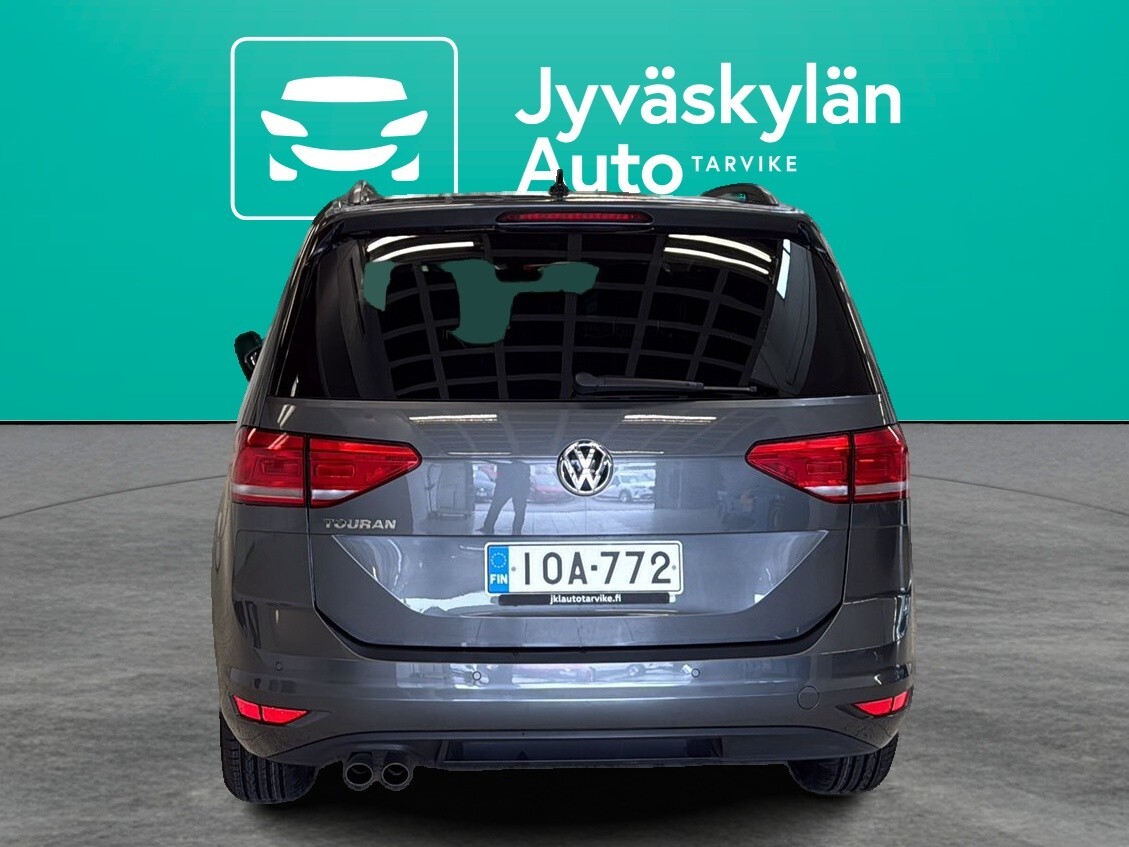 Volkswagen Touran vaihtoauto