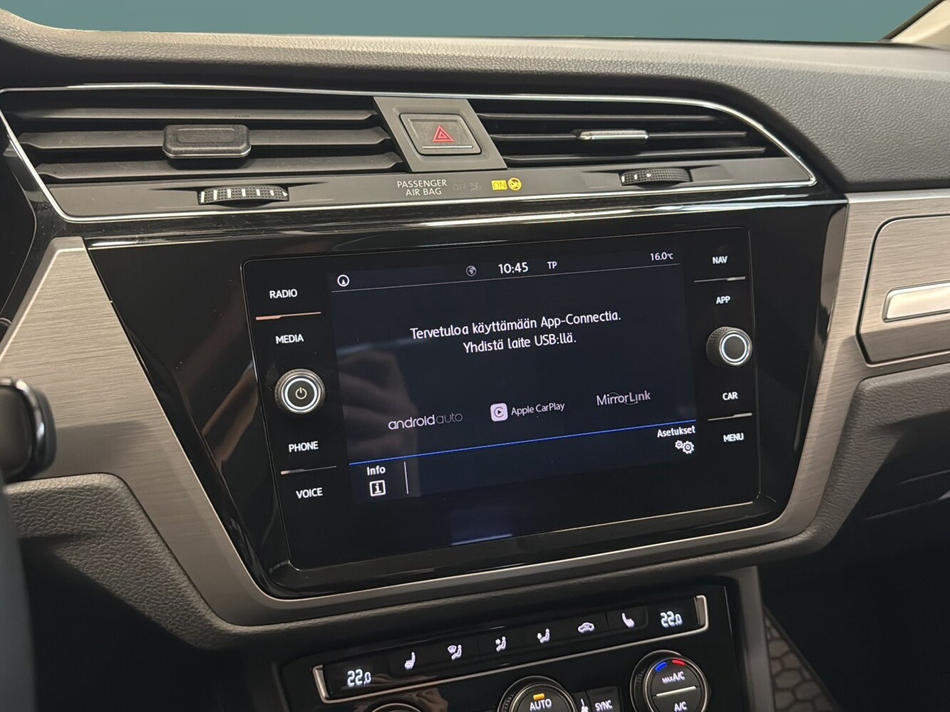 Volkswagen Touran vaihtoauto