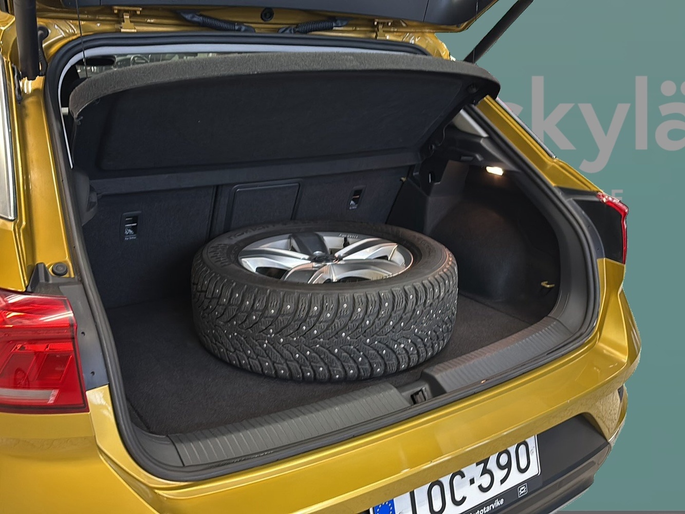 Volkswagen T-Roc vaihtoauto