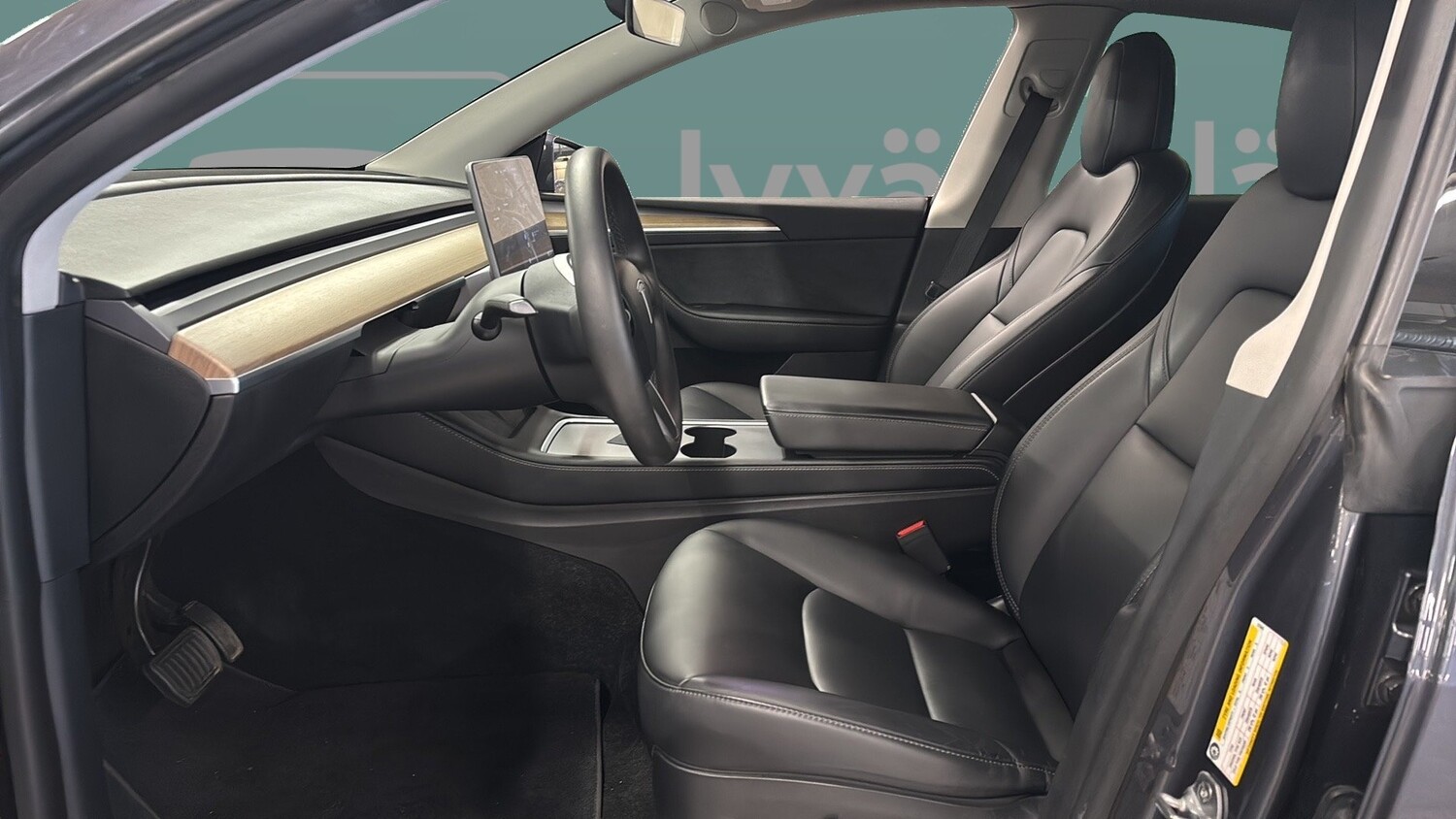 Tesla Model Y vaihtoauto