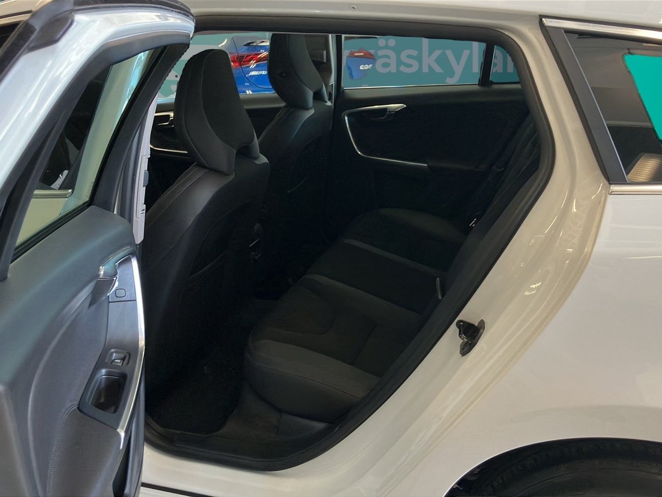 Volvo V60 vaihtoauto