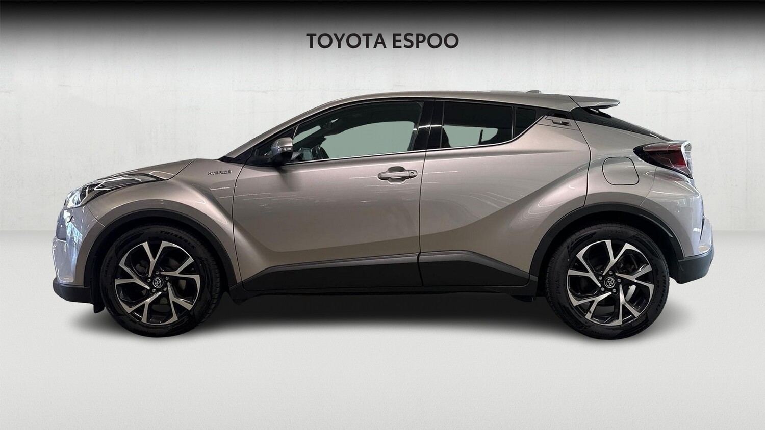 Toyota C-HR vaihtoauto