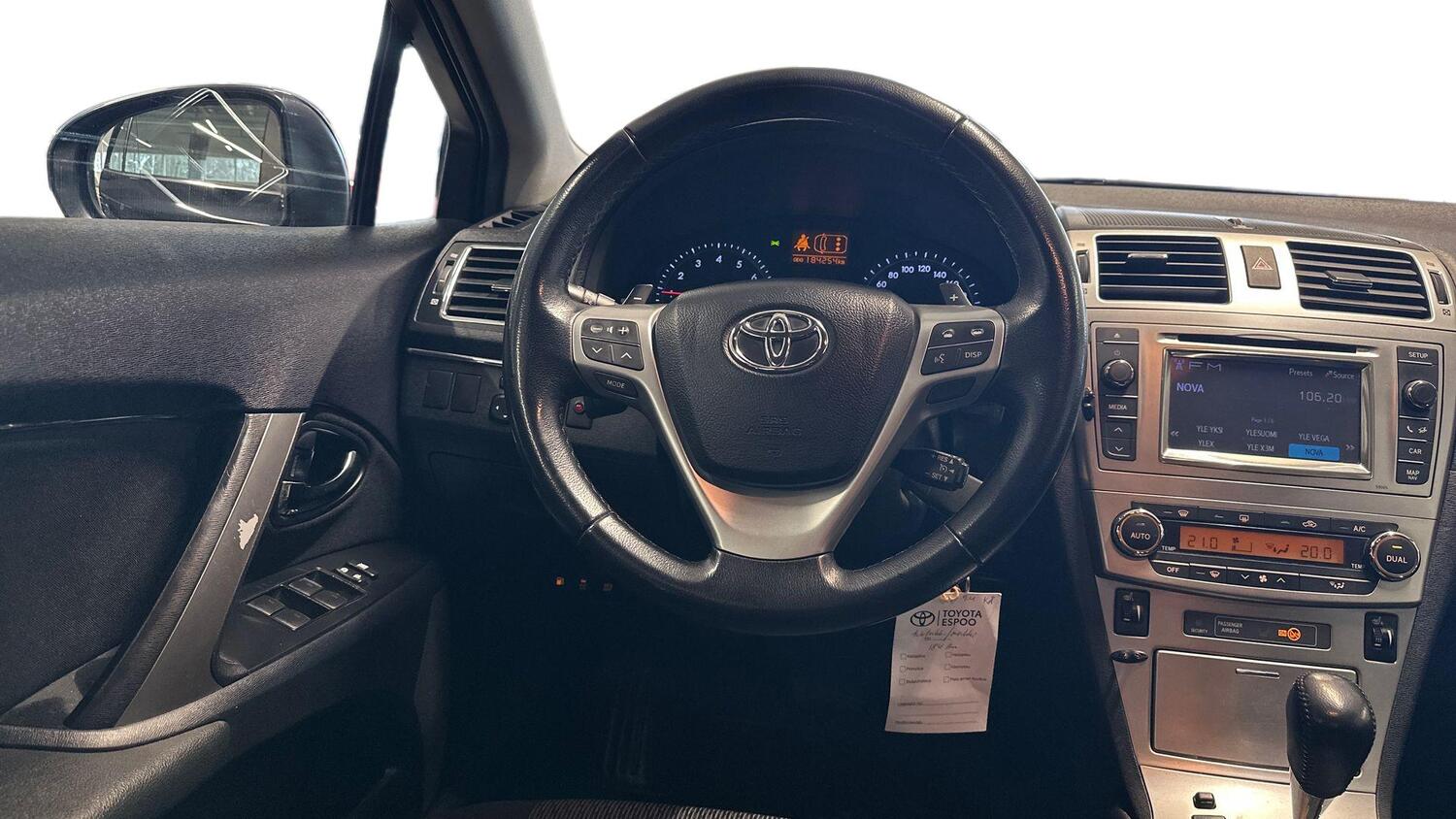 Toyota Avensis vaihtoauto