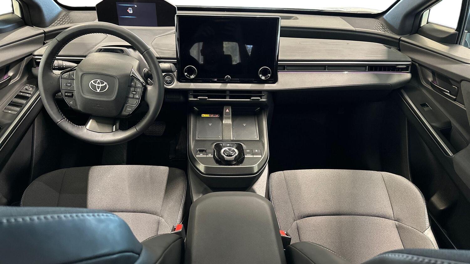 Toyota C-HR+ vaihtoauto