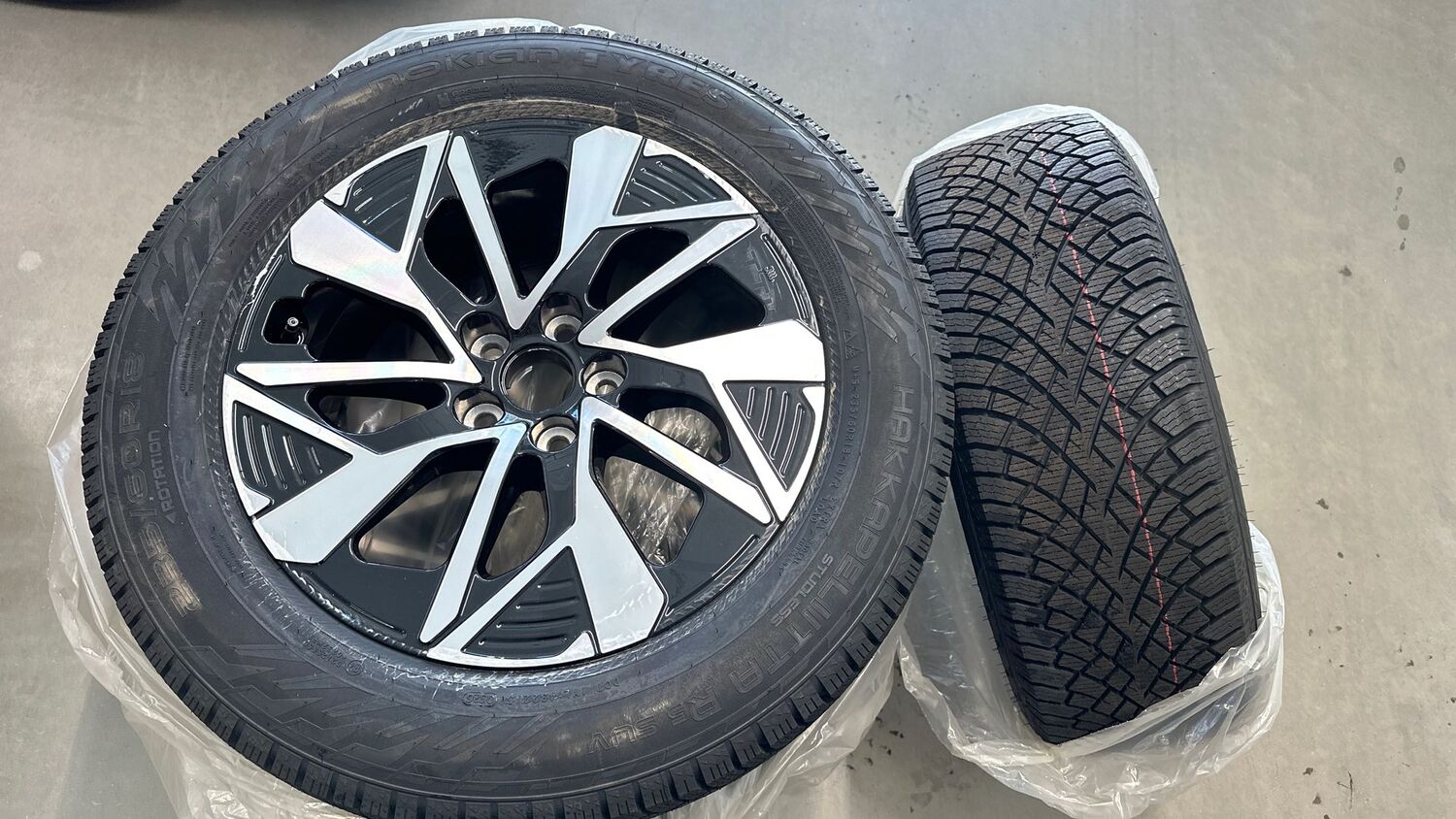 Toyota C-HR+ vaihtoauto