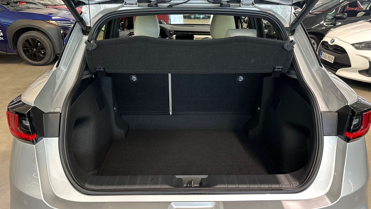 Lexus LBX vaihtoauto