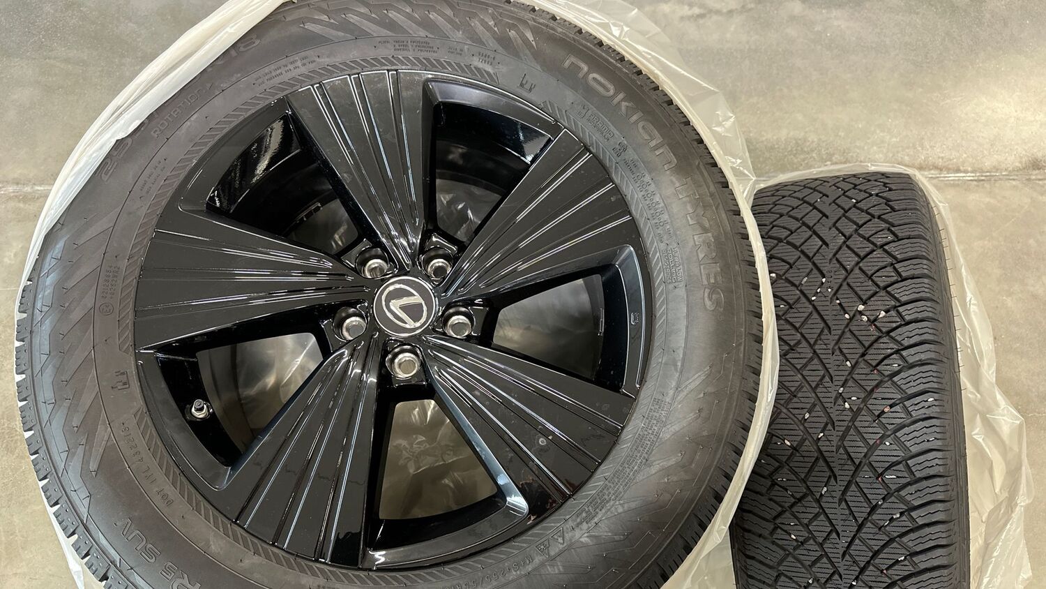 Lexus RZ vaihtoauto