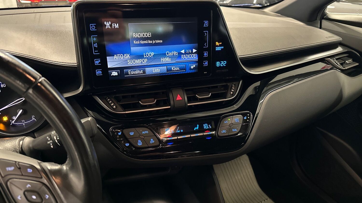Toyota C-HR vaihtoauto