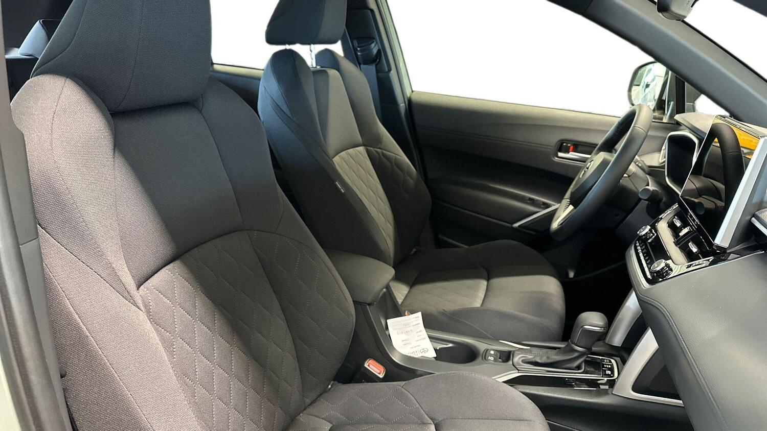 Toyota Corolla Cross vaihtoauto