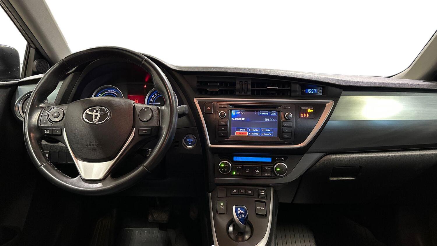 Toyota Auris vaihtoauto