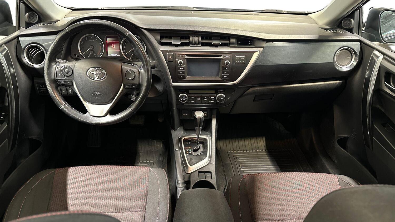 Toyota Auris vaihtoauto