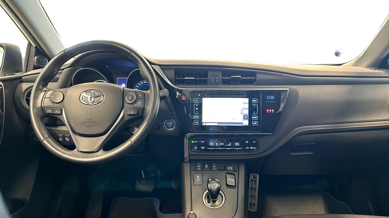 Toyota Auris vaihtoauto