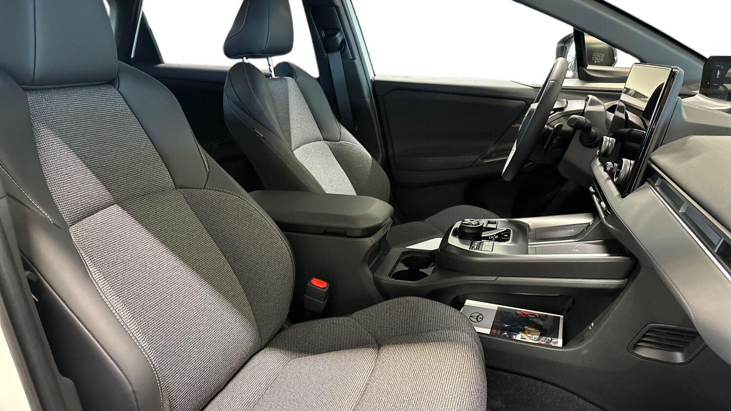 Toyota bZ4X Touring vaihtoauto