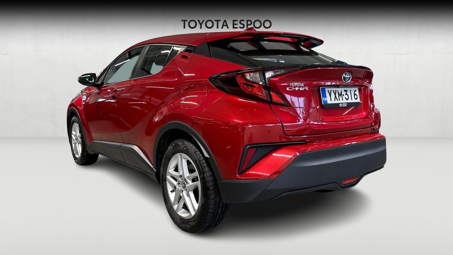 Toyota C-HR vaihtoauto
