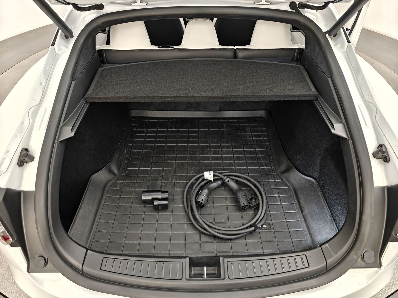 Tesla Model S vaihtoauto