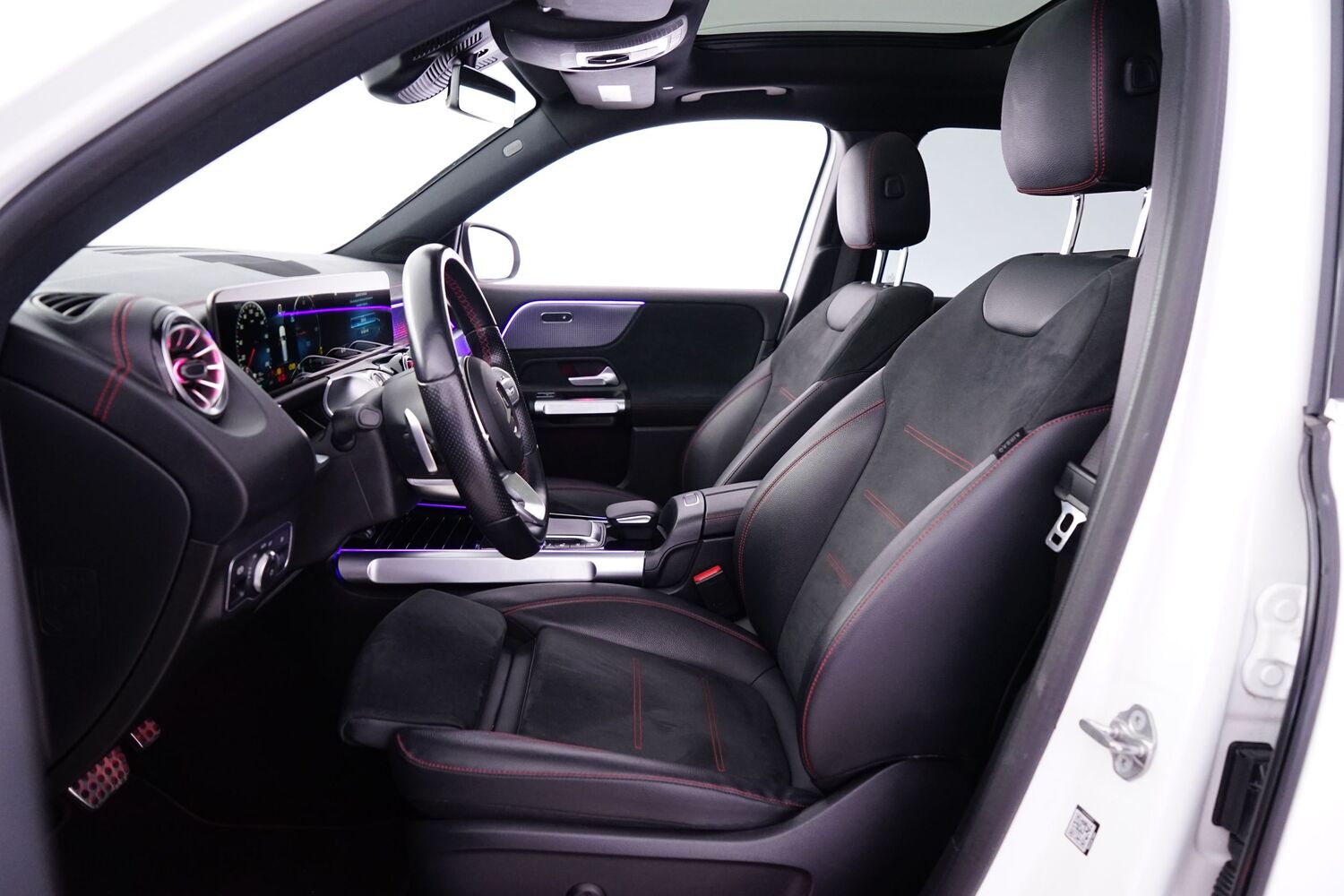Mercedes-Benz EQB vaihtoauto