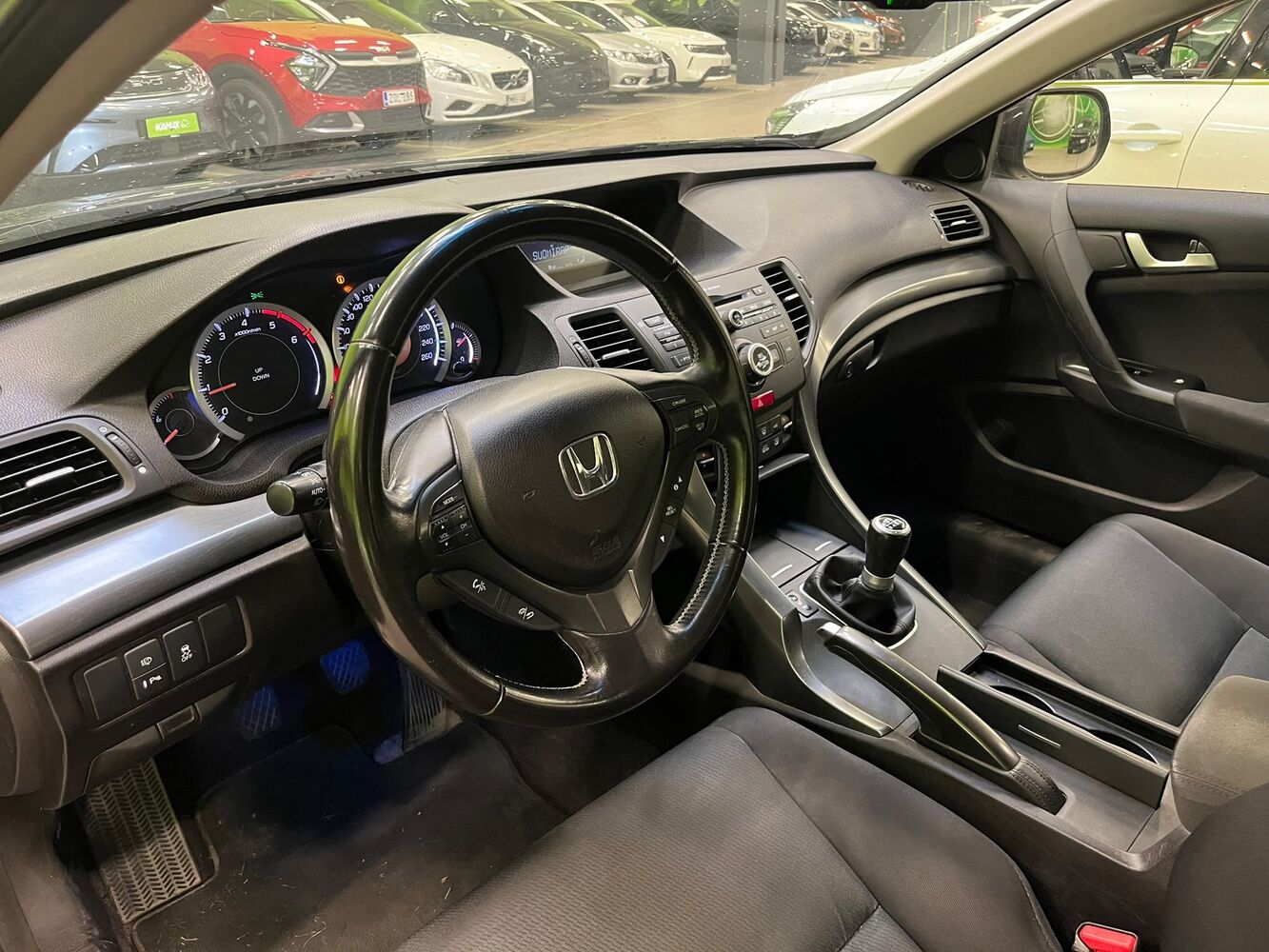 Honda Accord vaihtoauto