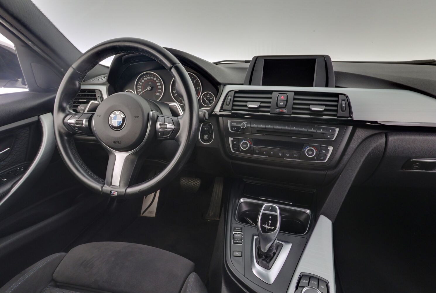 BMW 330 vaihtoauto