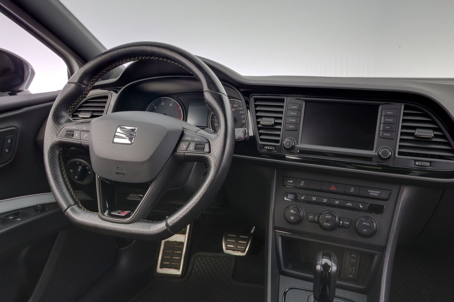SEAT Leon ST vaihtoauto