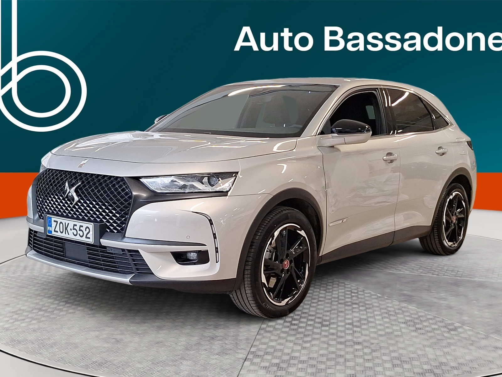 DS 7 Crossback E-Tense 300 4x4 Plug-in Hybrid Performance Line Business Automaatti / Pimeänäkö / 360-Kamera / Xenon