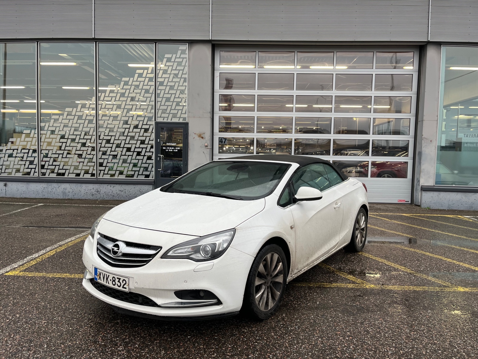 Opel Cascada 1,4 Turbo Start/Stop 103kW MT6 / Vakkari / Tutkat / Lohkolämmitin / Lämmit.Ohjauspyörä /